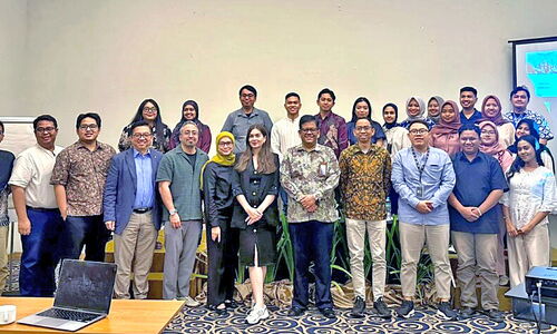 Eine Gruppe von Stakeholdern aus Indonesien und Deutschland