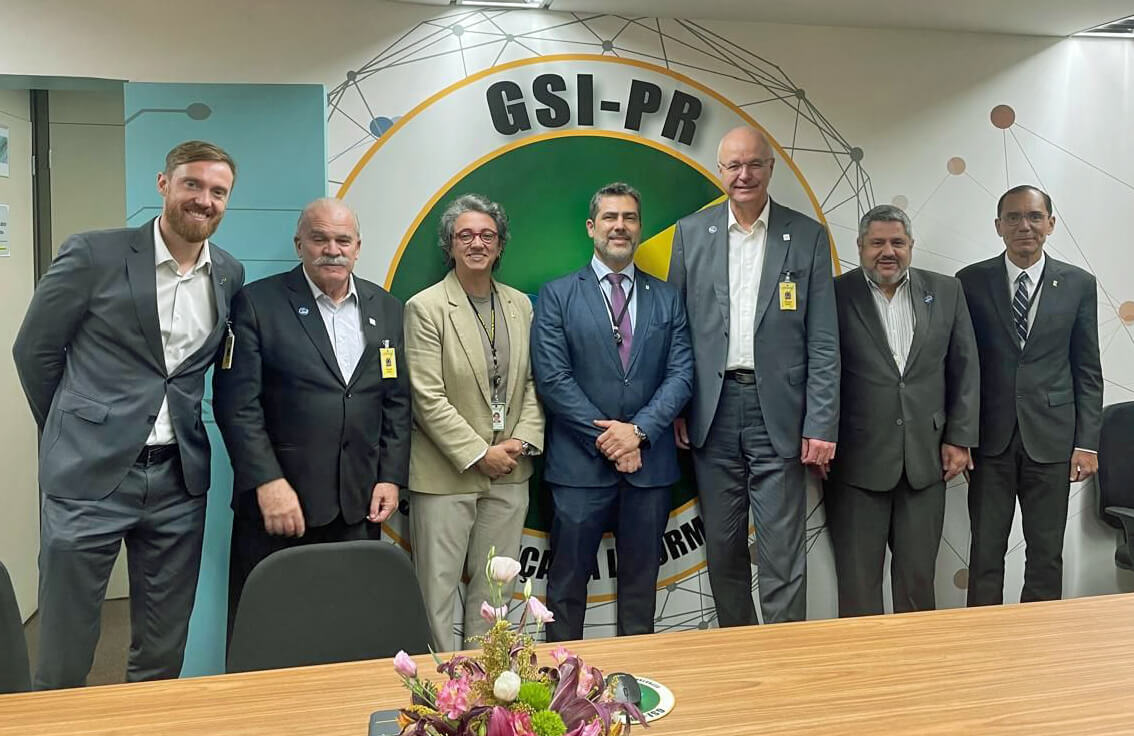 Participants of the presentation of the Gaia-X Hub in Brasília.